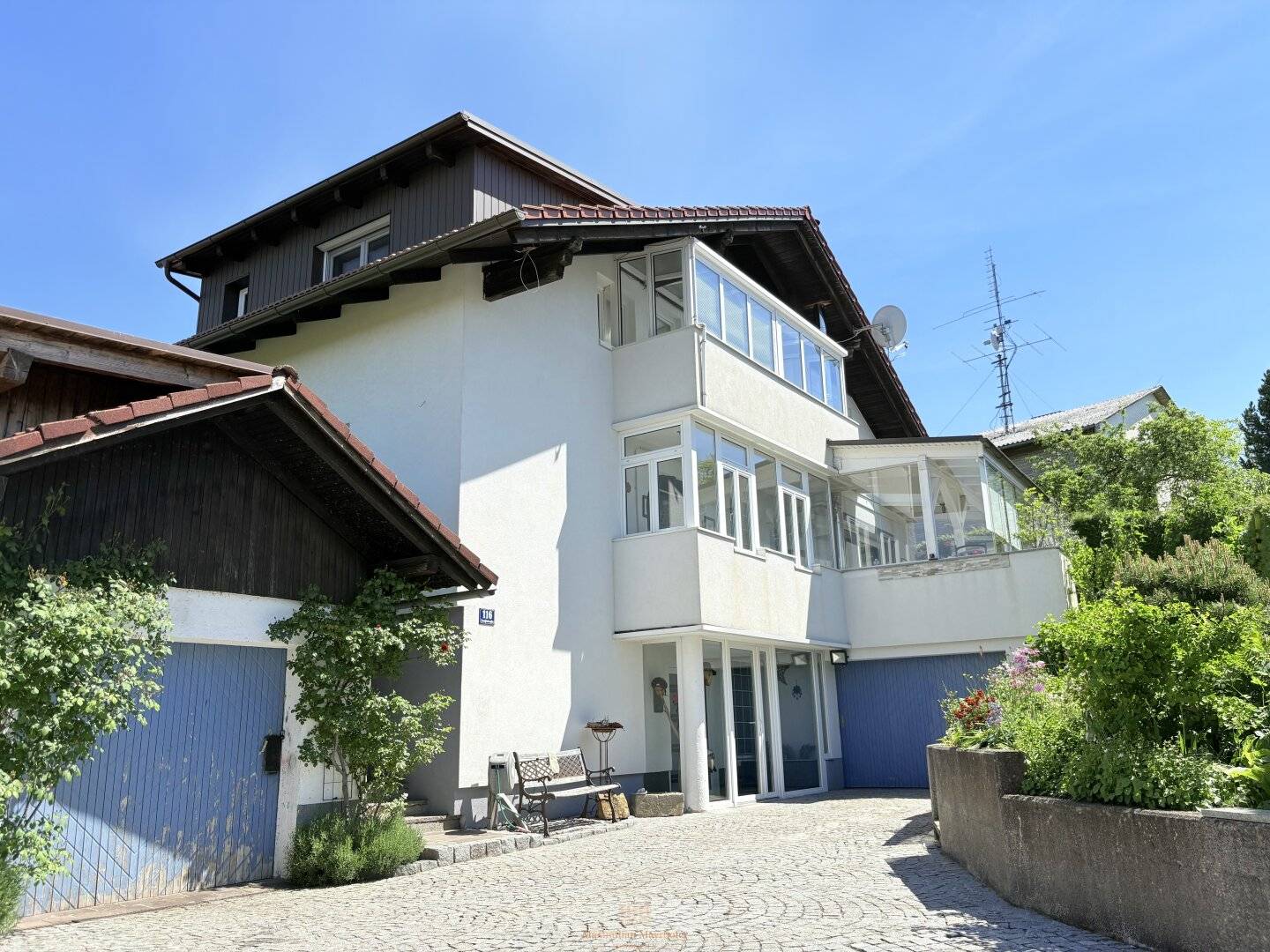 Zweifamilienhaus | 320 m² | Natur-Schwimmteich | Generalsaniert 2013 | Christkindl – Steyr, OÖ