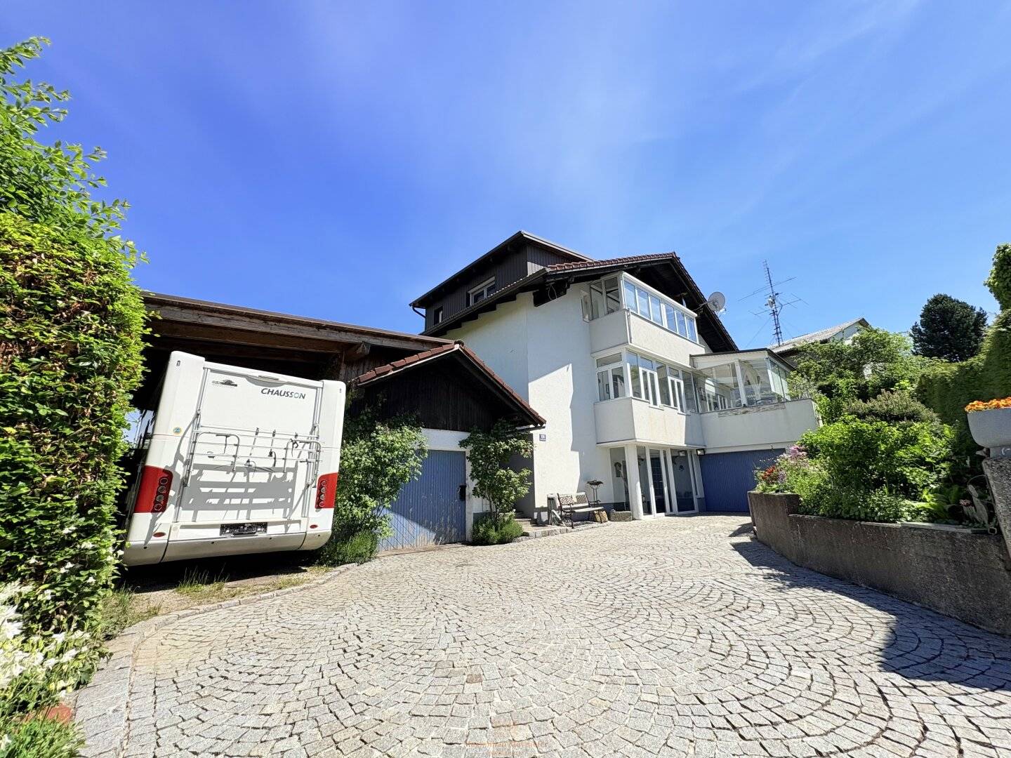 Zweifamilienhaus | 320 m² | Natur-Schwimmteich | Generalsaniert 2013 | Christkindl – Steyr, OÖ