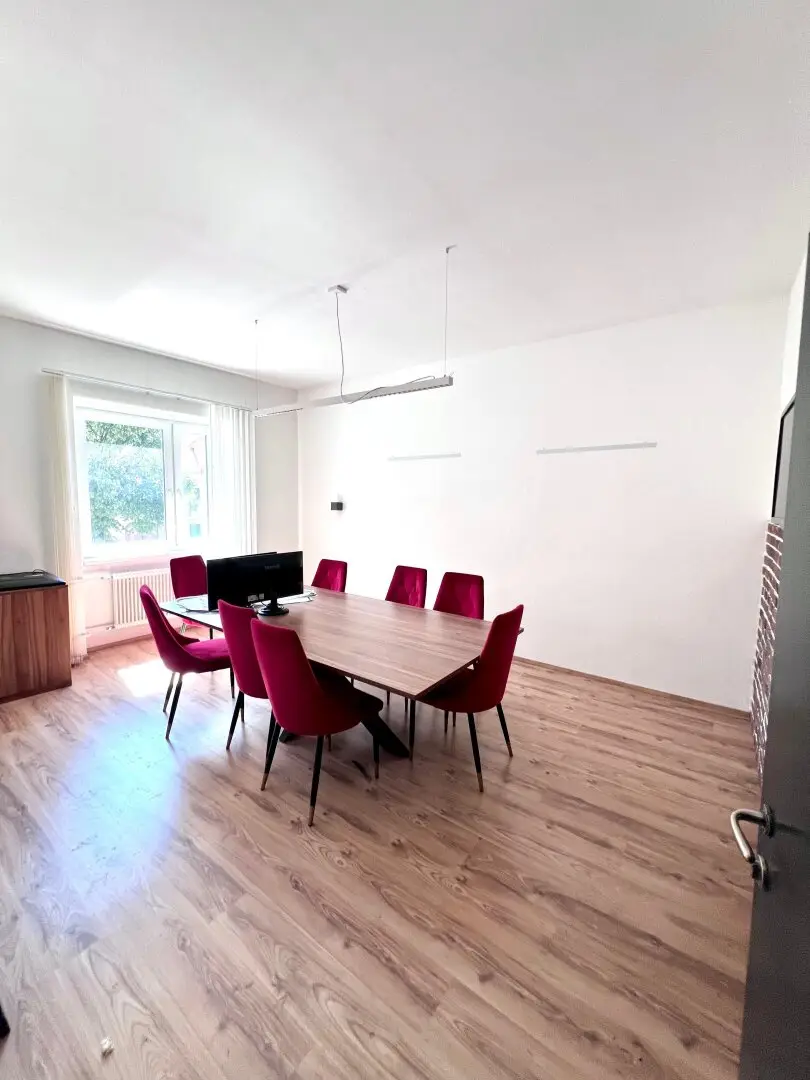 Büroflächen von 20 bis 160 m² zu vermieten – Lendplatz 30