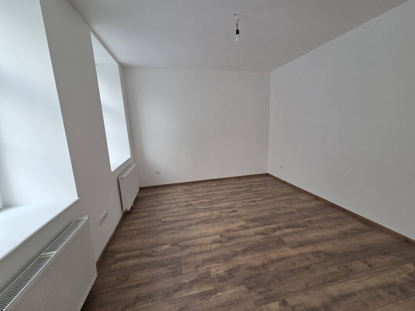 neu sanierte Immobilie ideal für Behandlungen, Therapien oder Massage