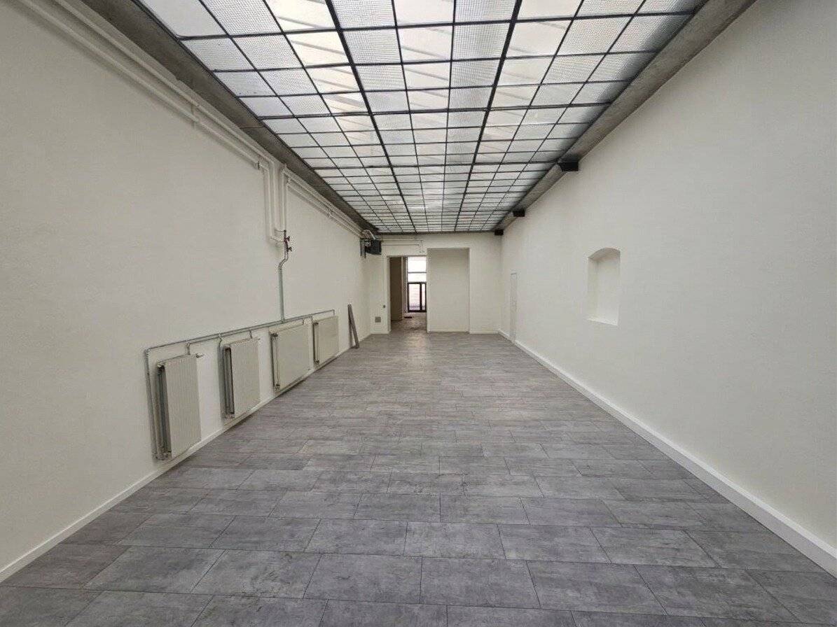 Großzügiges Geschäftslokal direkt am Wallensteinplatz im Industrial Style