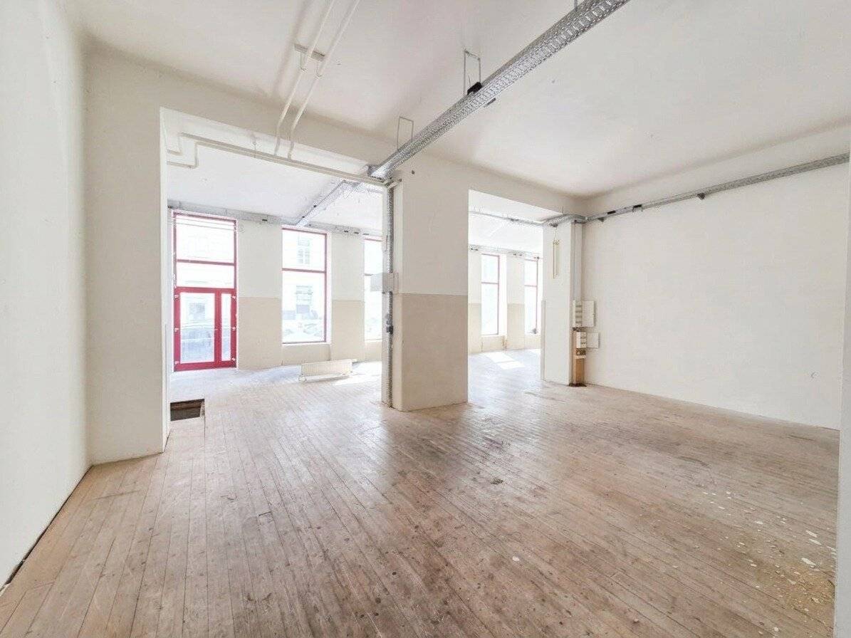 Großzügiges Geschäftslokal direkt am Wallensteinplatz im Industrial Style