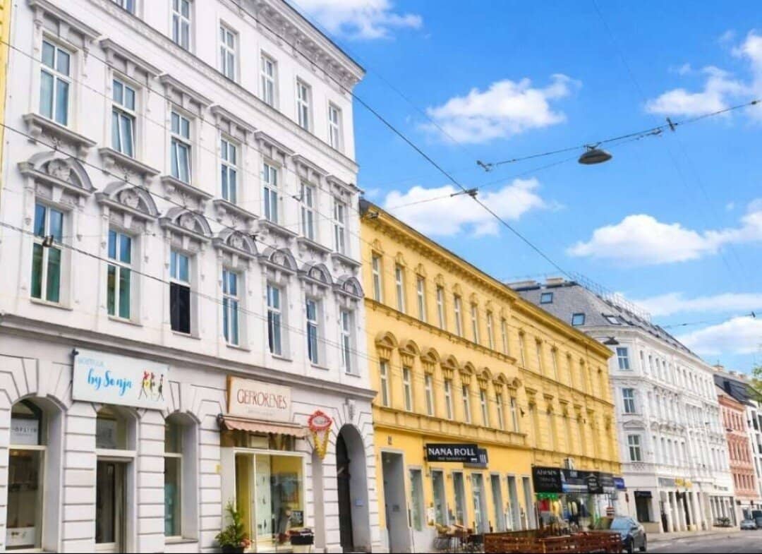 Designerwohnung mit 4 Zimmern und separater Küche – exklusive Altbau-Residenz mit Wiener Charme