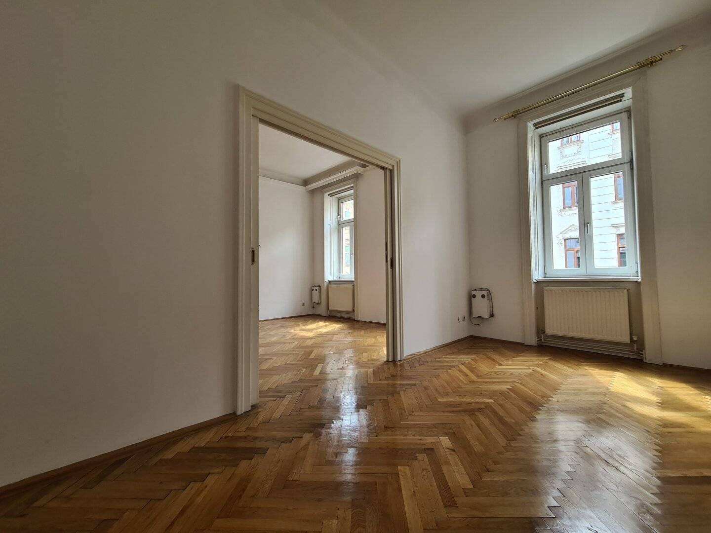 Gemütlicher Altbau | Hohe Räume | Gewerbe möglich