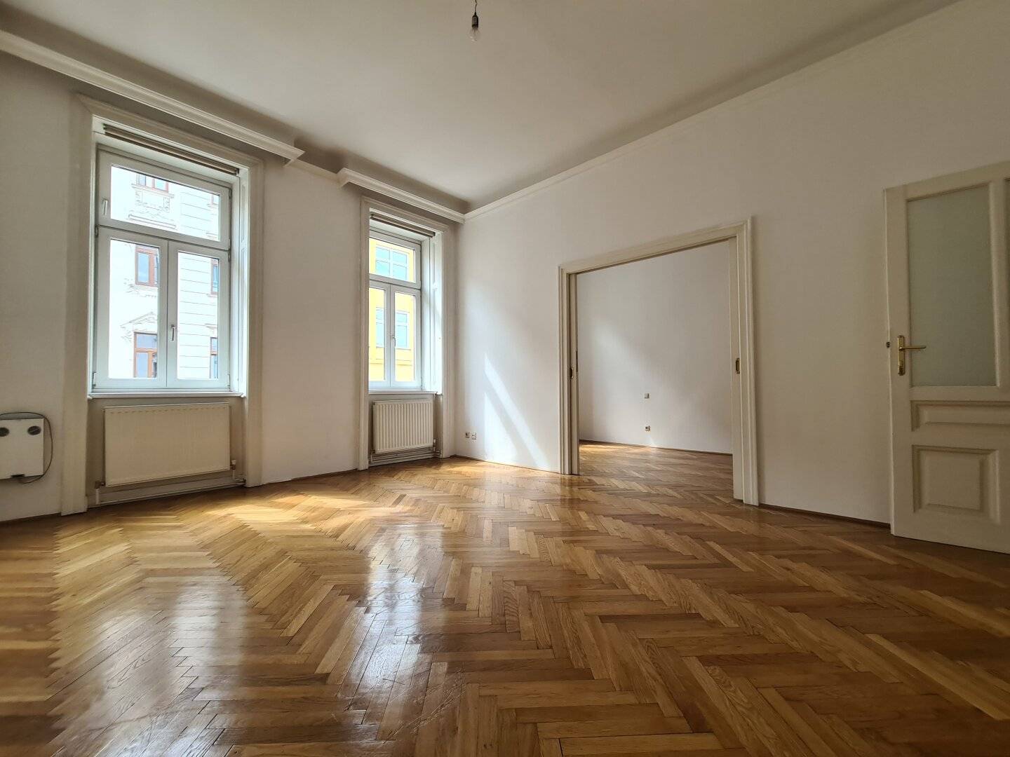 Gemütlicher Altbau | Hohe Räume | Gewerbe möglich