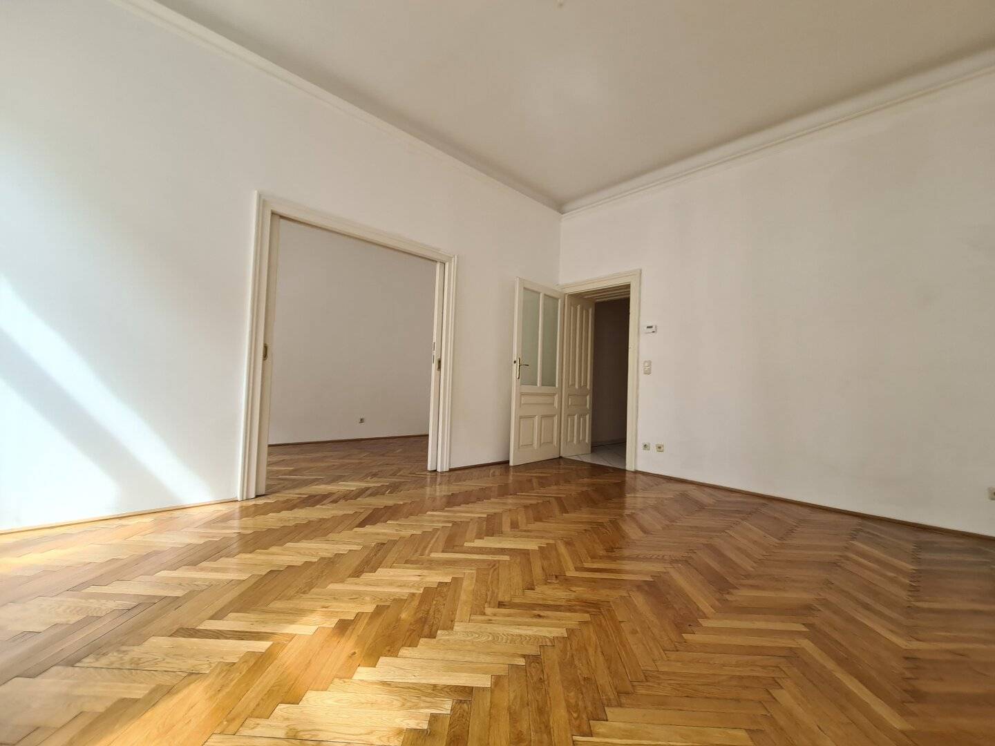 Gemütlicher Altbau | Hohe Räume | Gewerbe möglich