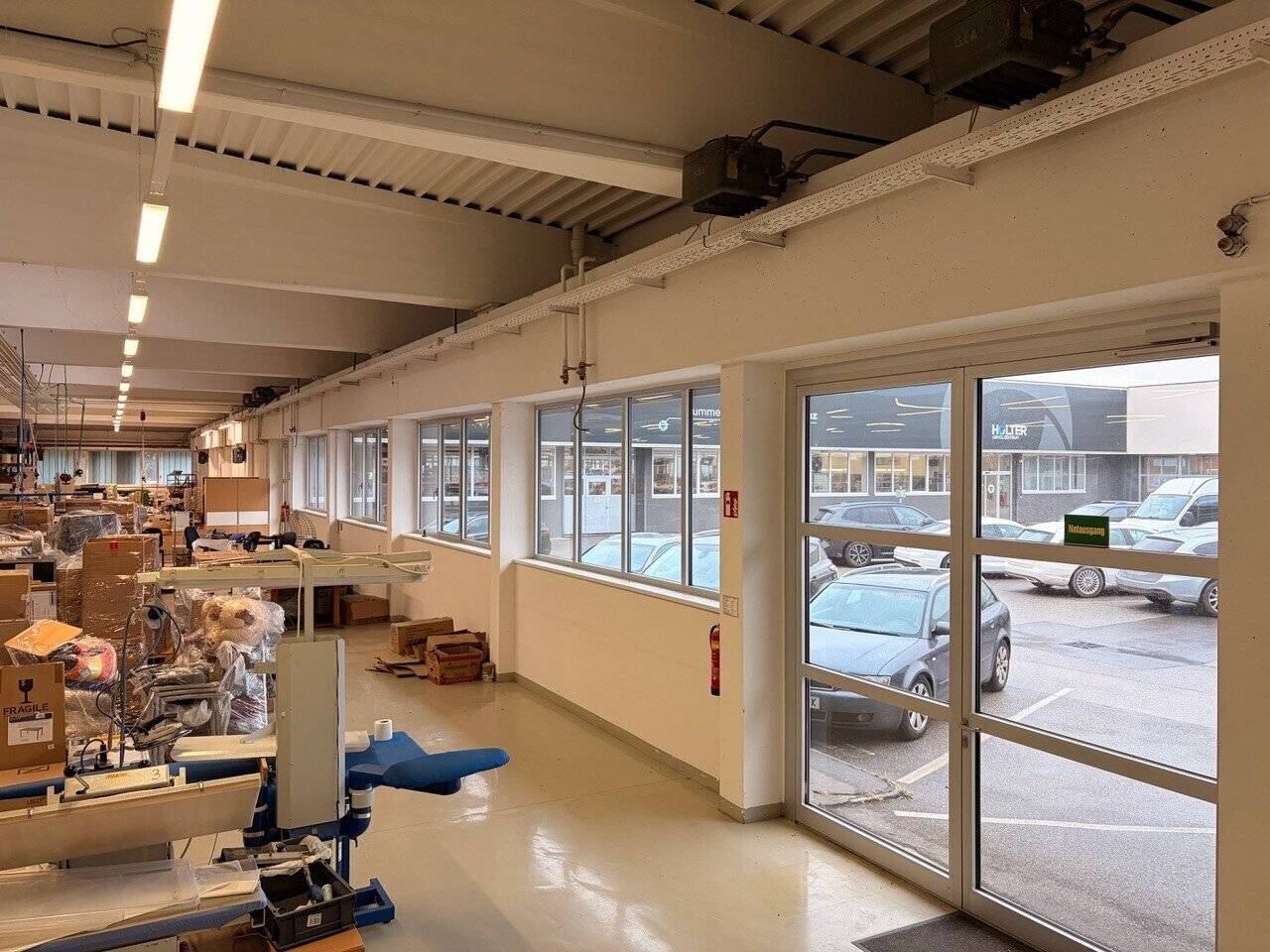 Attraktive Gewerbehalle in der Linzer Industriezeile zu vermieten