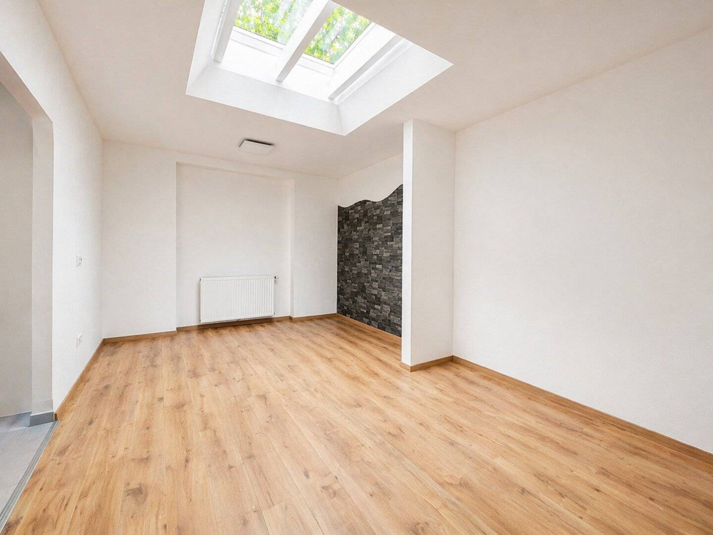 Office near the WKO with private terrace!