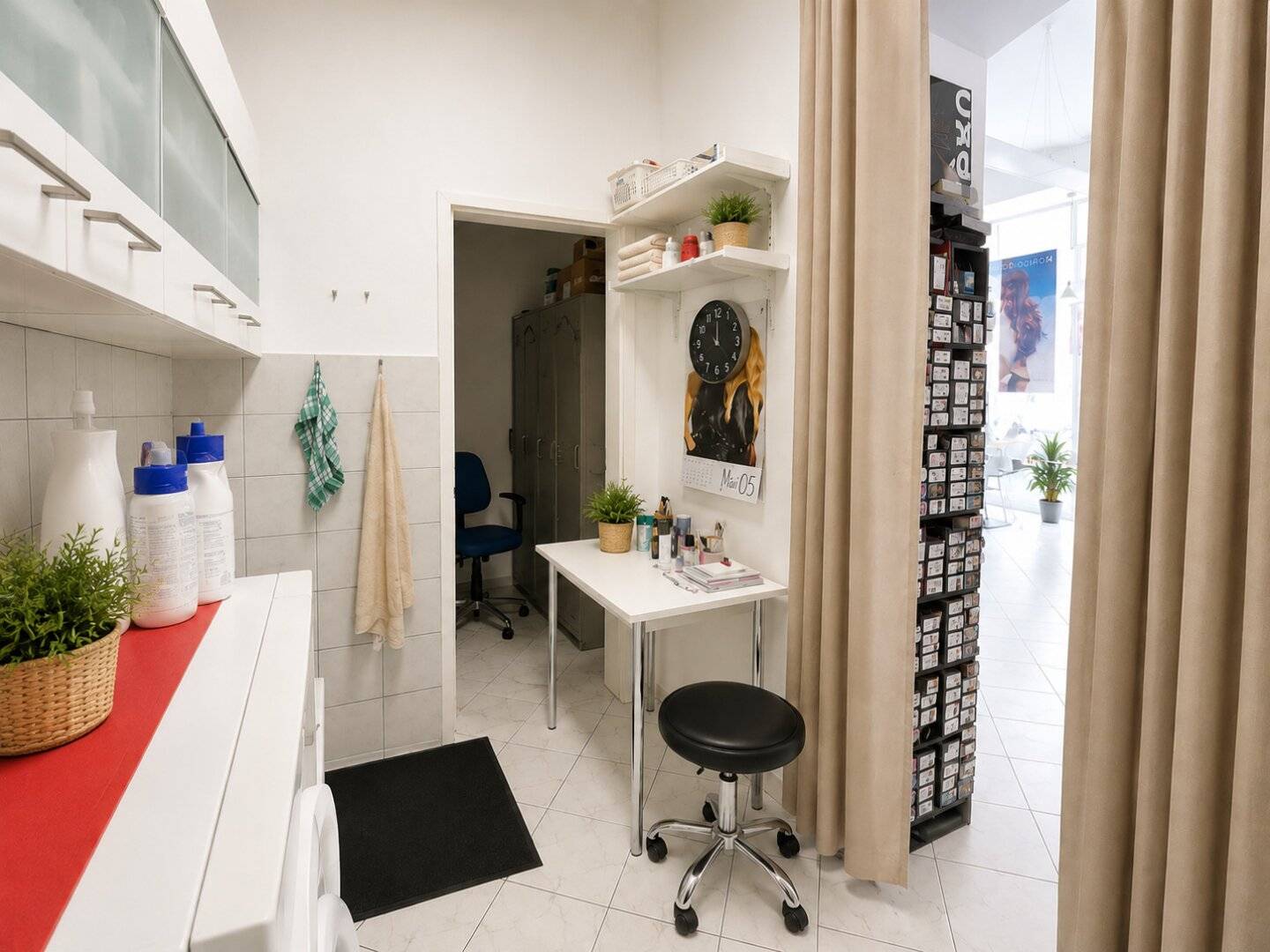 Helles Friseur-/Beautystudio nahe Rochusgasse!