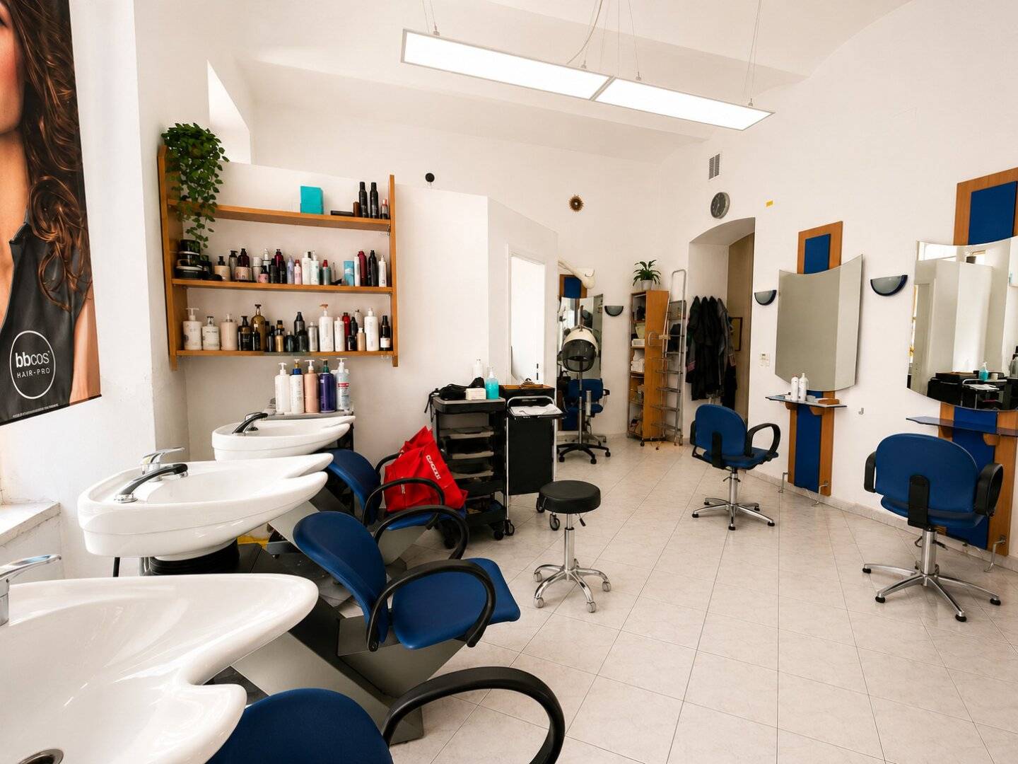 Helles Friseur-/Beautystudio nahe Rochusgasse!