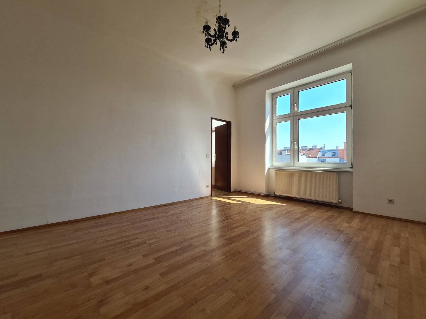 Sonnen-Altbau U3 Johnstraße