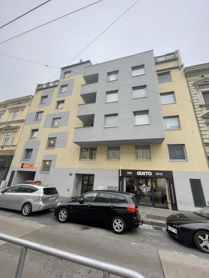 Garage parking spaces in 1210 Vienna, Brünner Straße for rent