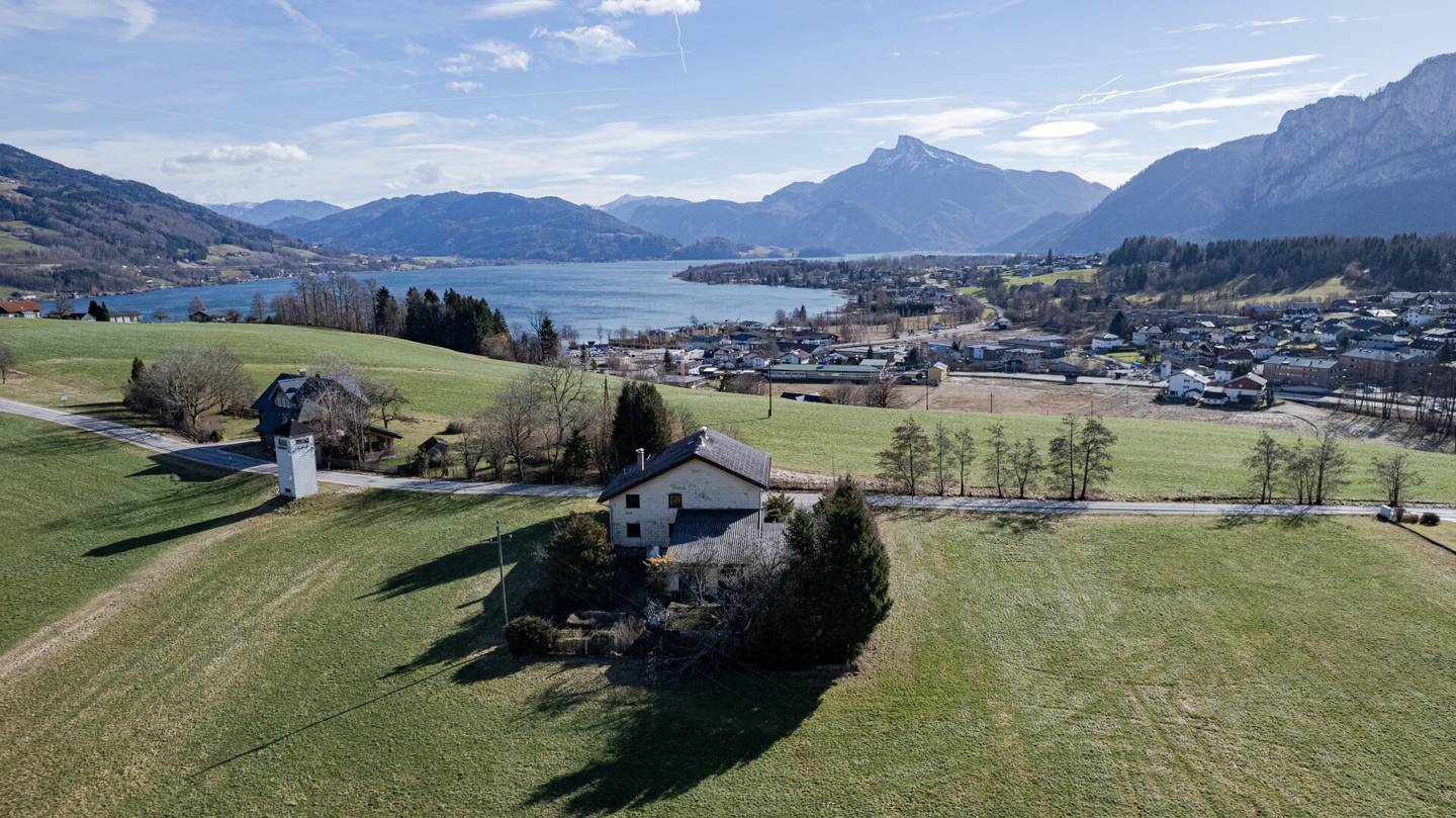 TRAUM VOM HAUS; BEEINDRUCKENDES BAUGRUNDSTÜCK MIT SEE- & BERGBLICK