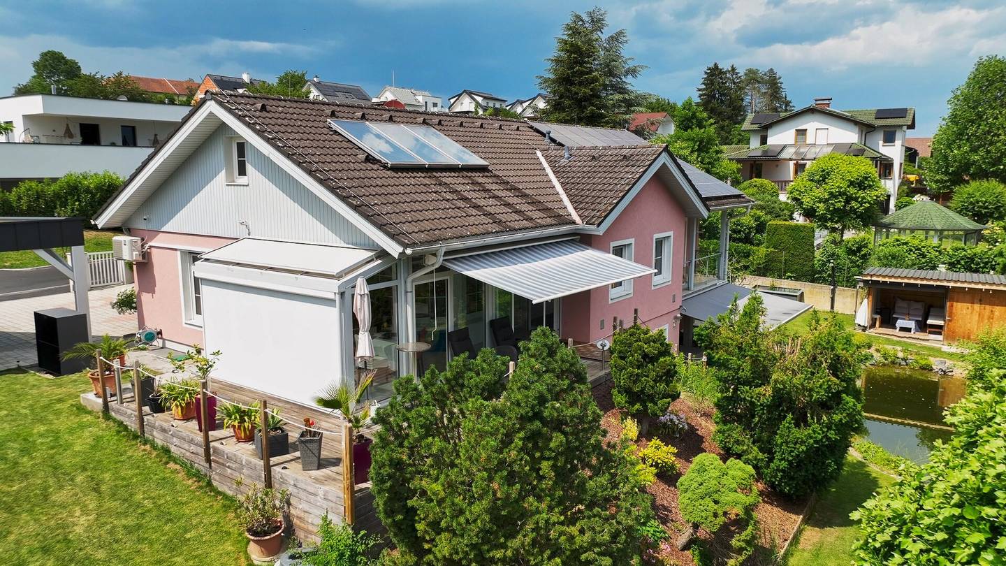 Großzügiges Traum - Haus in Fürstenfeld mit Wunderschönen Garten, Badeteich & vieles mehr