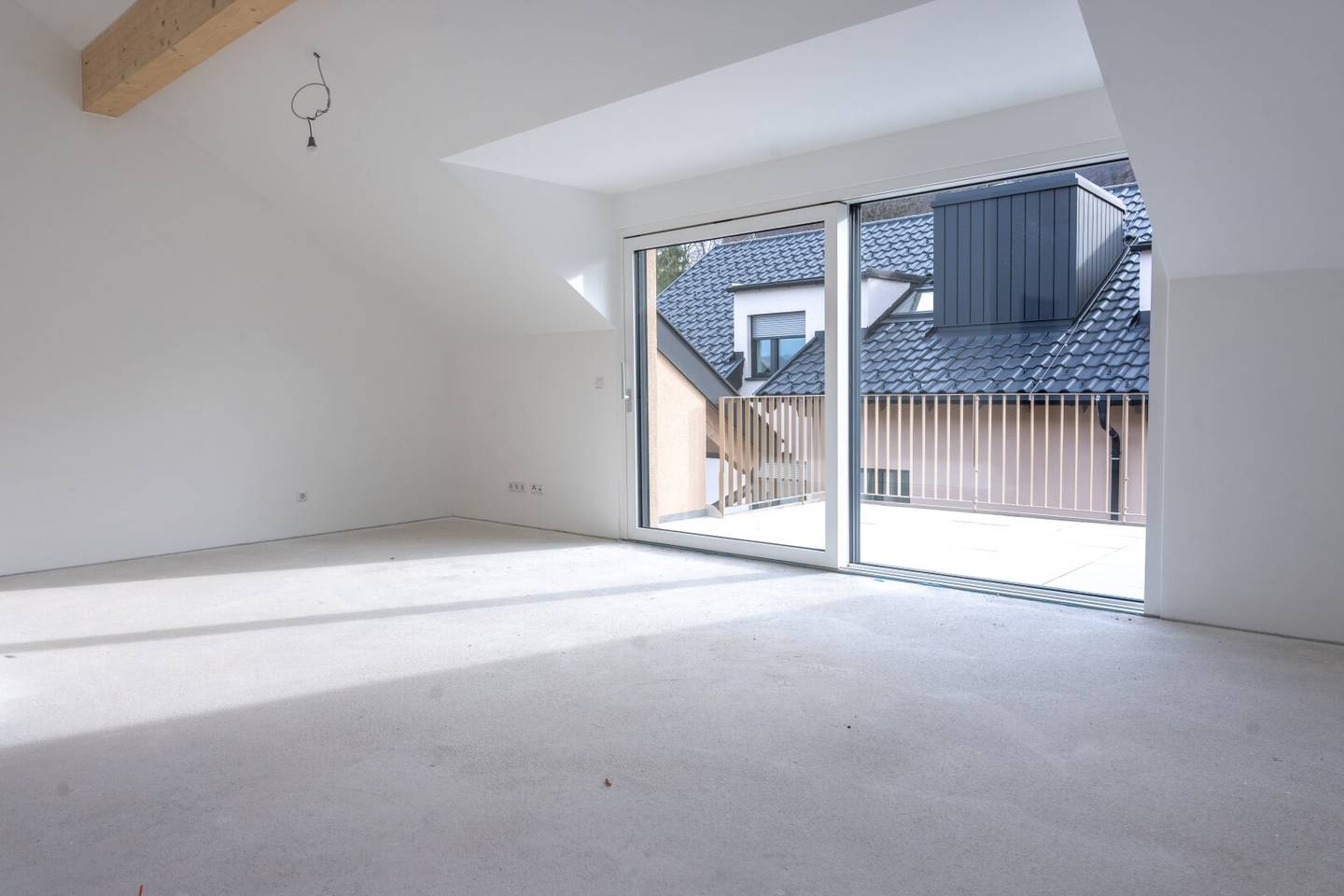 UNTERSBERGBLICK DELUXE! PROVISIONSFREIES 4-ZIMMER DACHGESCHOSSJUWEL