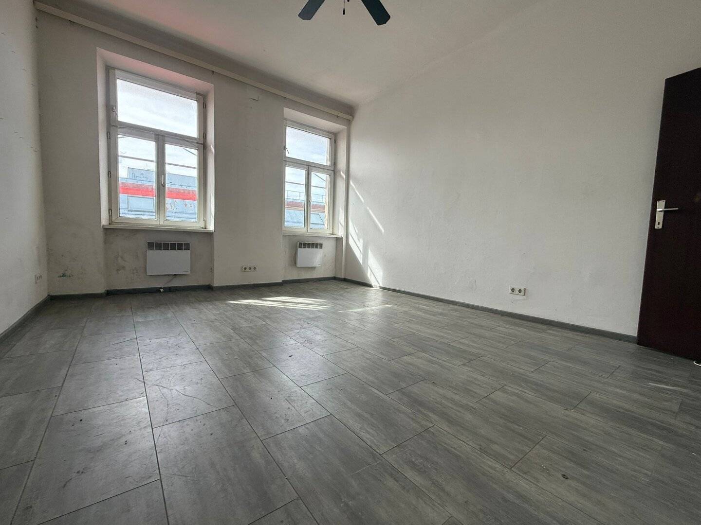 Altbau zum Renovieren | U3 Johnstraße | 2 Zimmer
