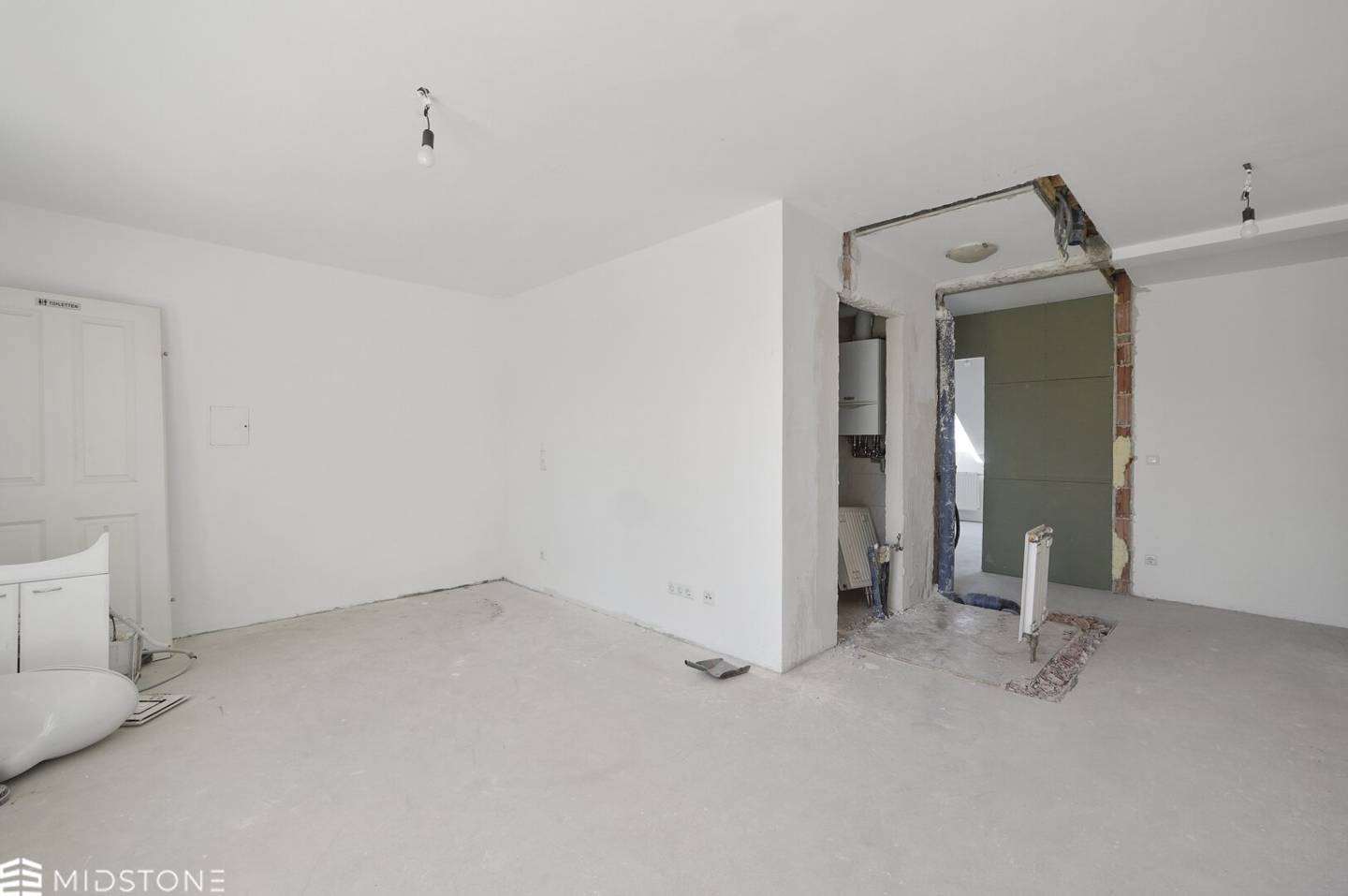 Renovierte Dachgeschosswohnung mit sonniger Südterrasse und Klimaanlage