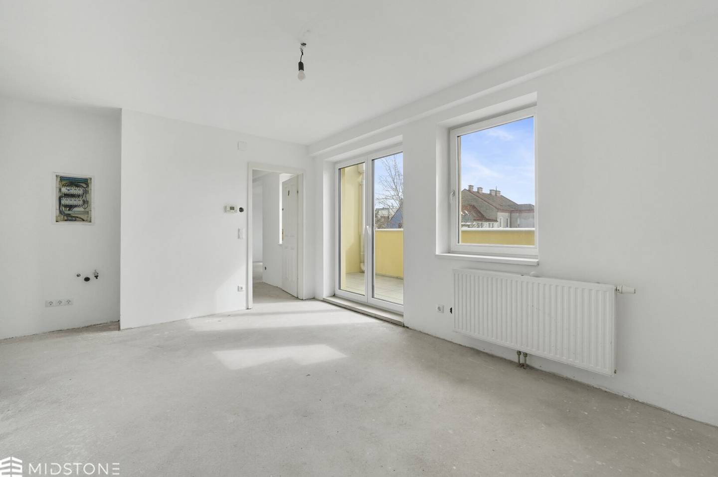 Renovierte Dachgeschosswohnung mit sonniger Südterrasse und Klimaanlage