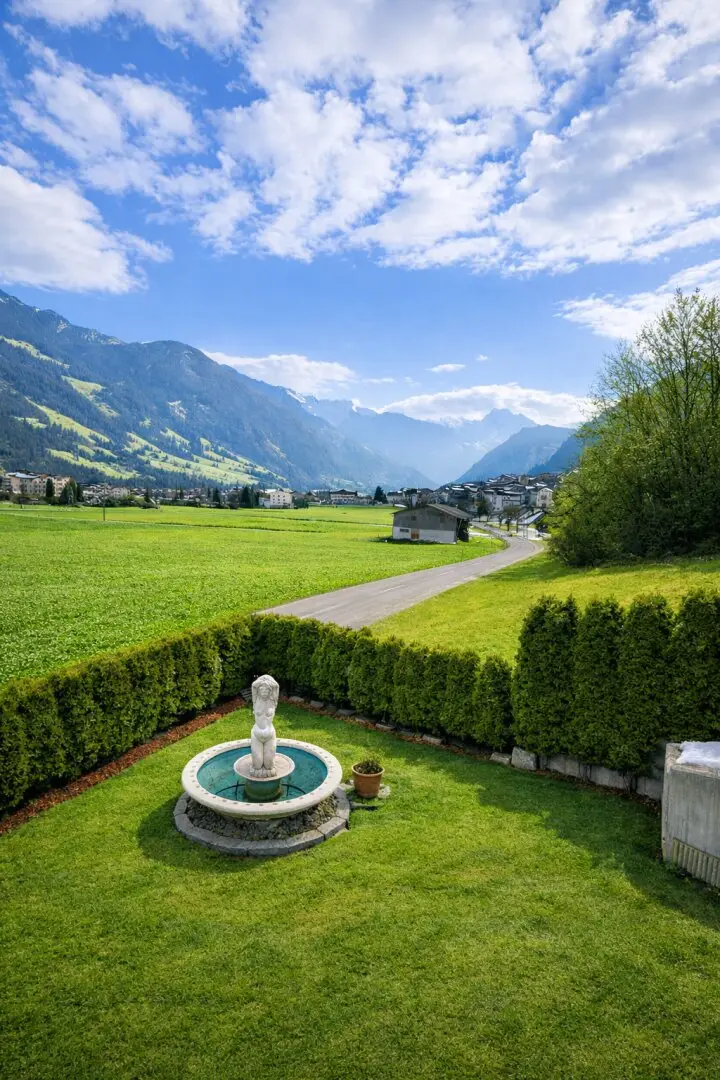 Ganz oben in Hippach – Dachgeschosswohnung mit Talblick und zusätzlicher Fläche