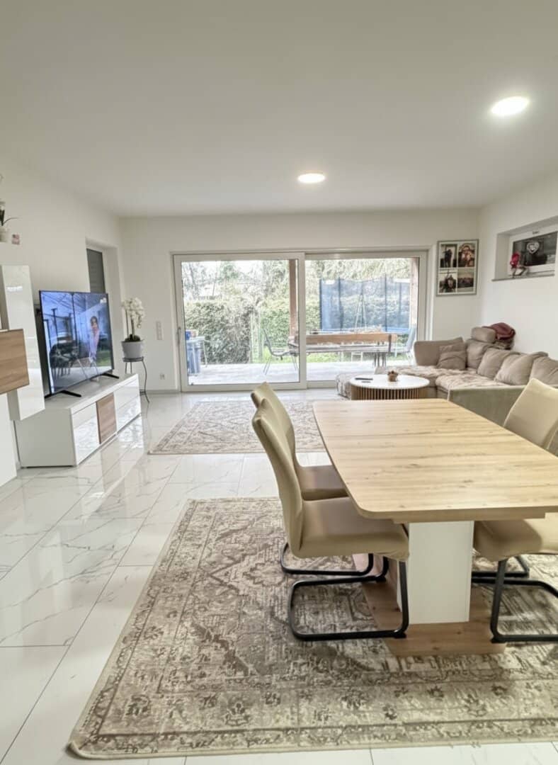 Moderner Bungalow in naturnaher Ruhelage