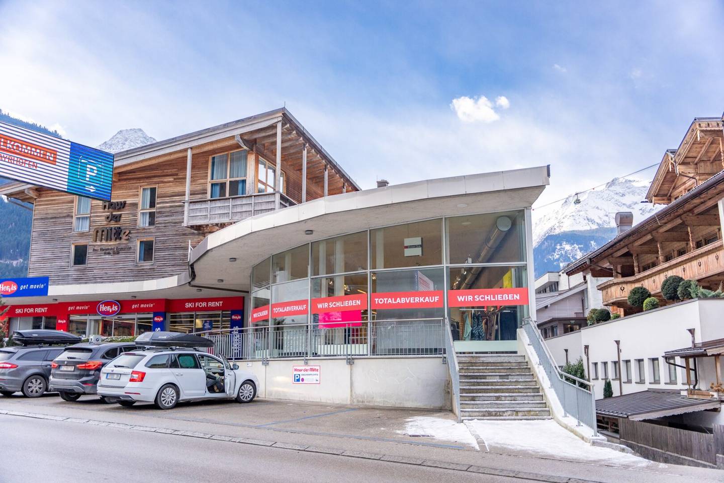 Großzügiges Geschäftslokal mit Panoramafront in Mayrhofen Mitte