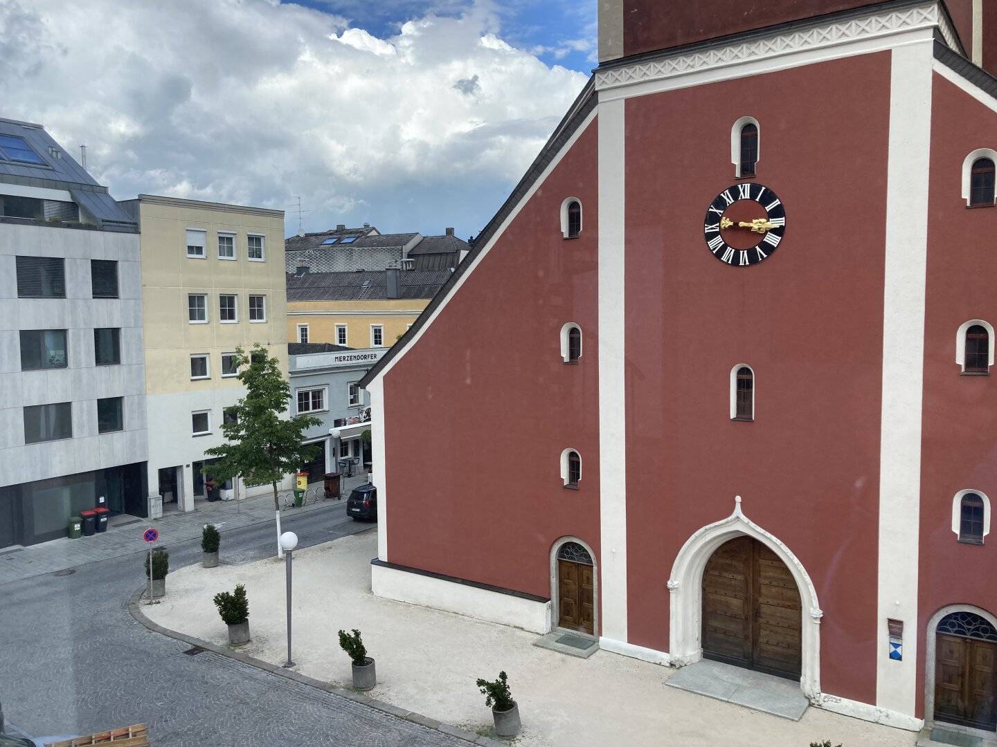 GESCHÄFTS- und WOHNHAUS in INNENSTADTLAGE