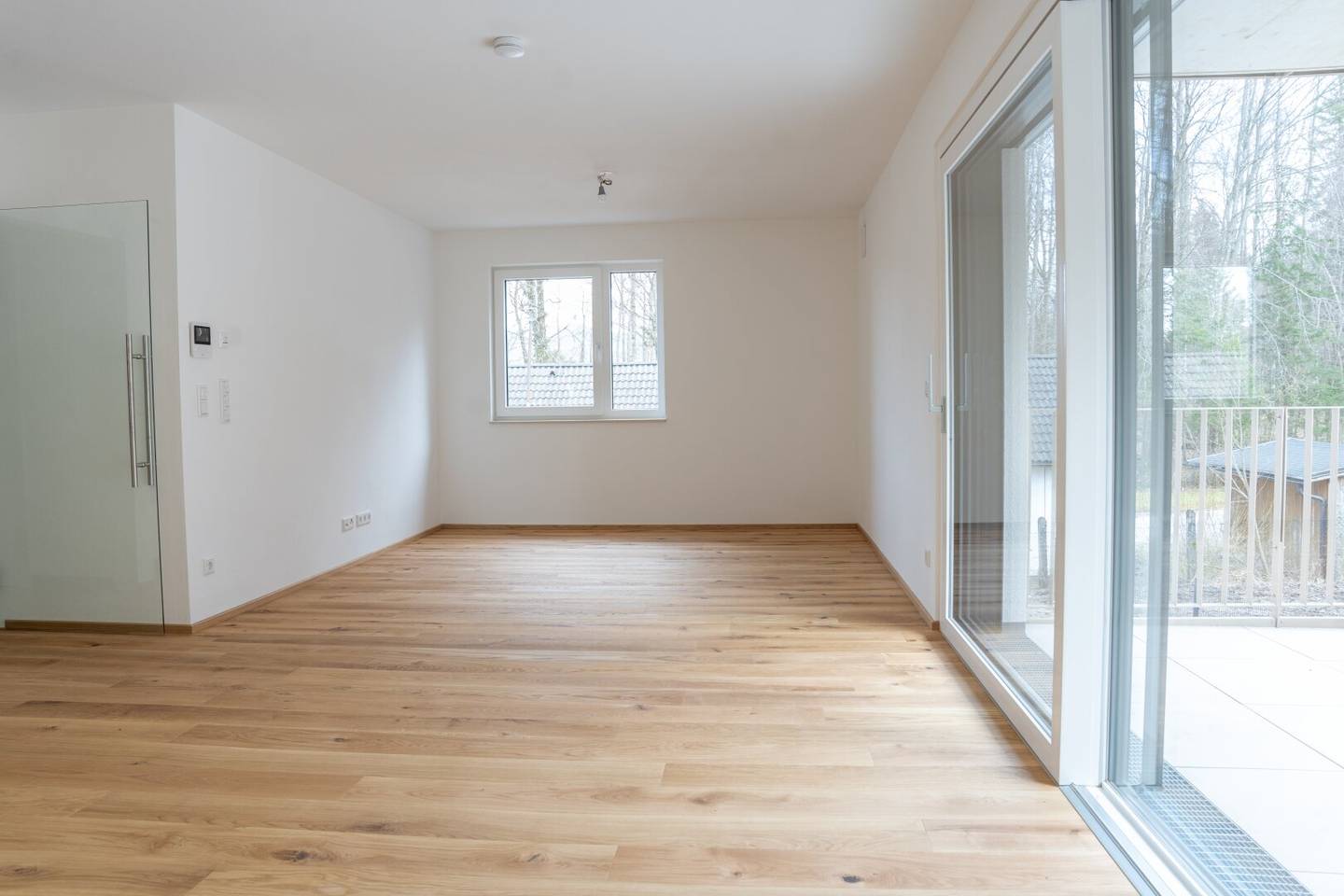 FÖRDERWÜRDIGE & PROVISIONSFREIE 3- ZIMMER WOHNUNG MIT SONNIGEM BALKON