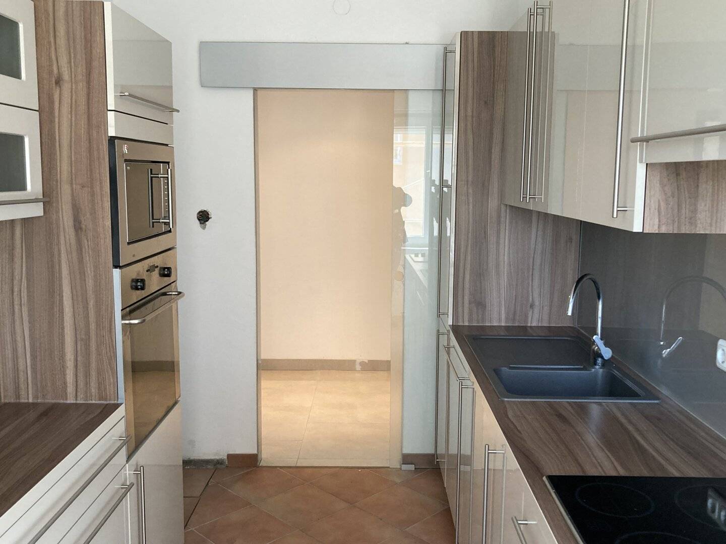 4-ZIMMER-WOHNUNG mit BALKON  -  ruhige & zentrumsnahe Lage