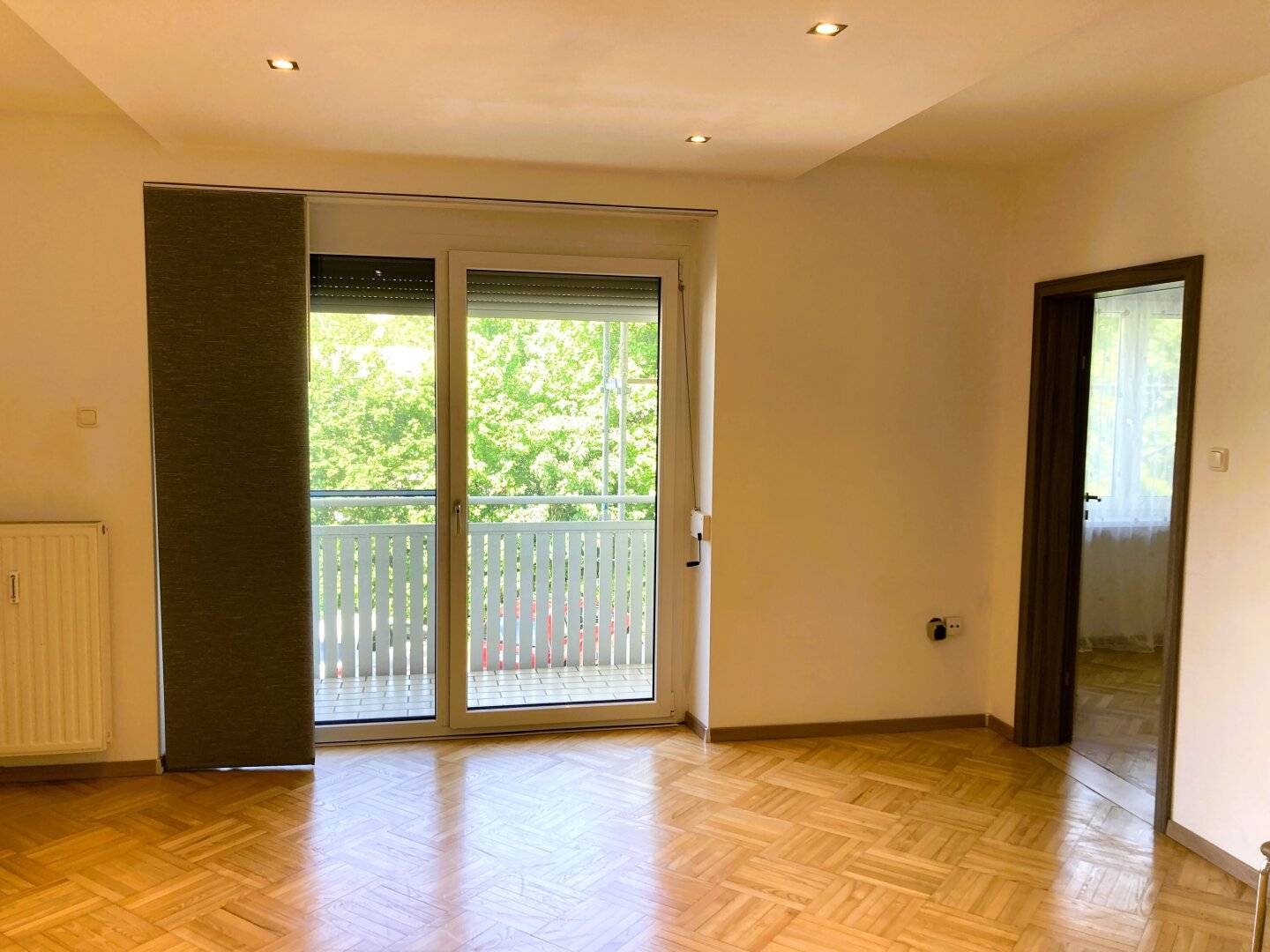 4-ZIMMER-WOHNUNG mit BALKON  -  ruhige & zentrumsnahe Lage