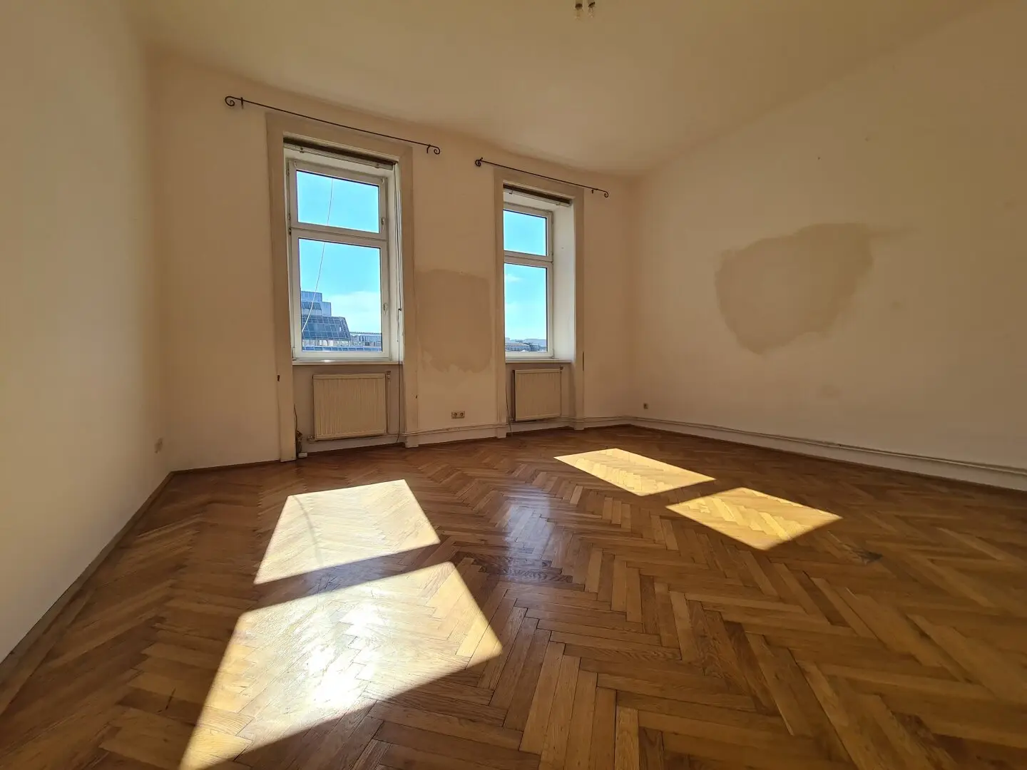 Altbau Sanierungstraum | 4-6 Zimmer | Ganze Etage