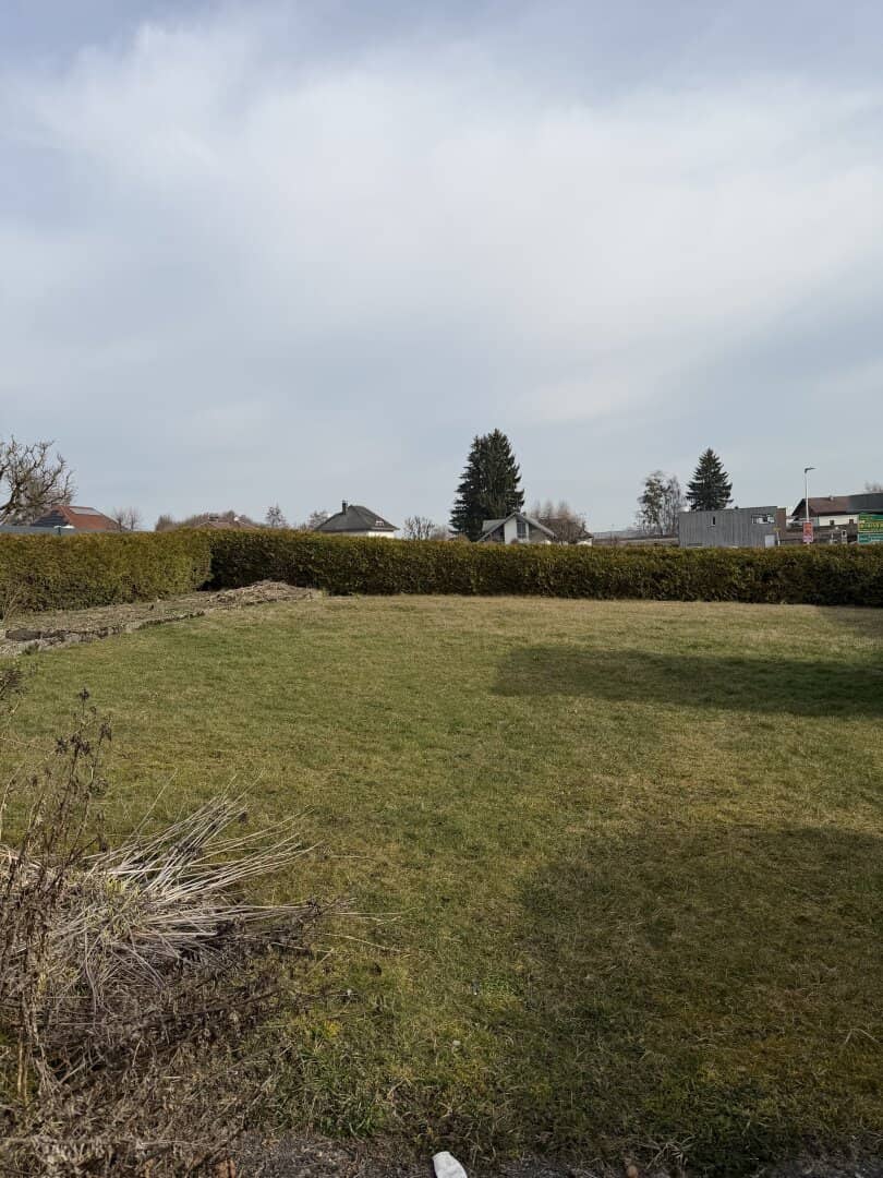 🏡 Eingezäuntes Baugrundstück in Neuhofen im Innkreis