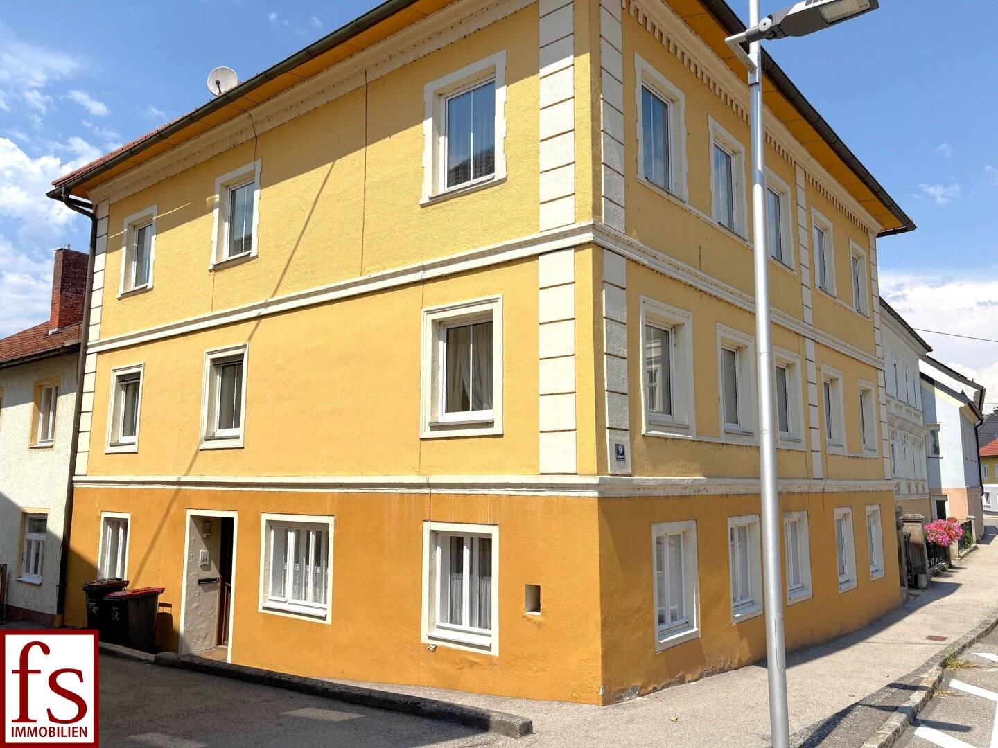 WOHN-/GESCHÄFTSHAUS in Zentrumslage - auf 870 m² Grundstück + 1.650 m² Baugrundstück unbebaut