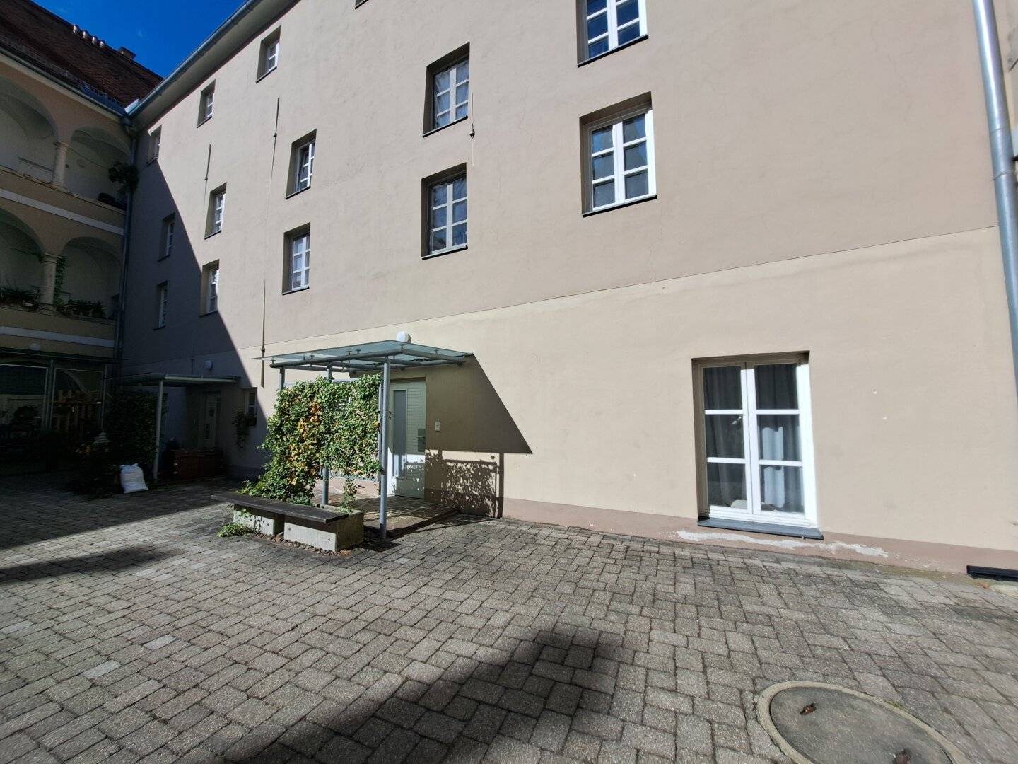 Wohnen im Schloss Maria Lankowitz,  tolle Erdgeschosswohnung  mit großer Sonnenterrasse