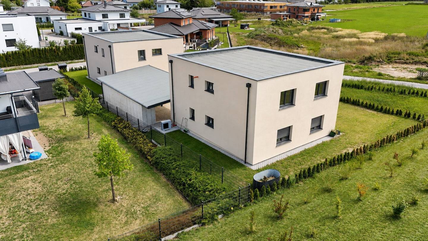 Neuwertige 3-Zi-Wohnung im OG., Garten, Balkon, Caport,79m², €250.000