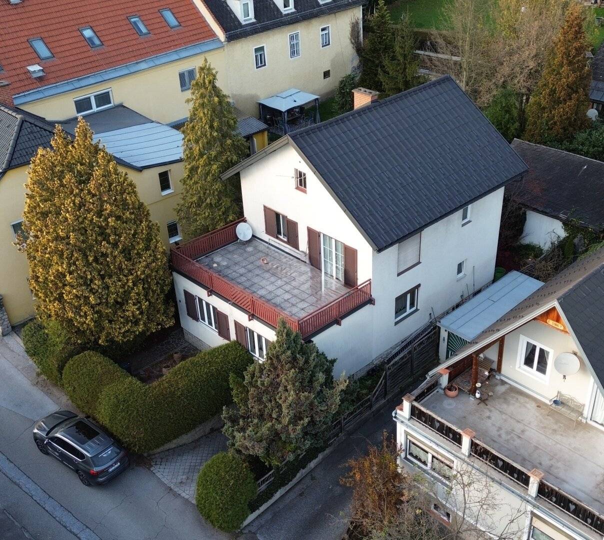 Stadtvilla mit großem Potential in besonders ruhiger, sonniger und zentraler Lage