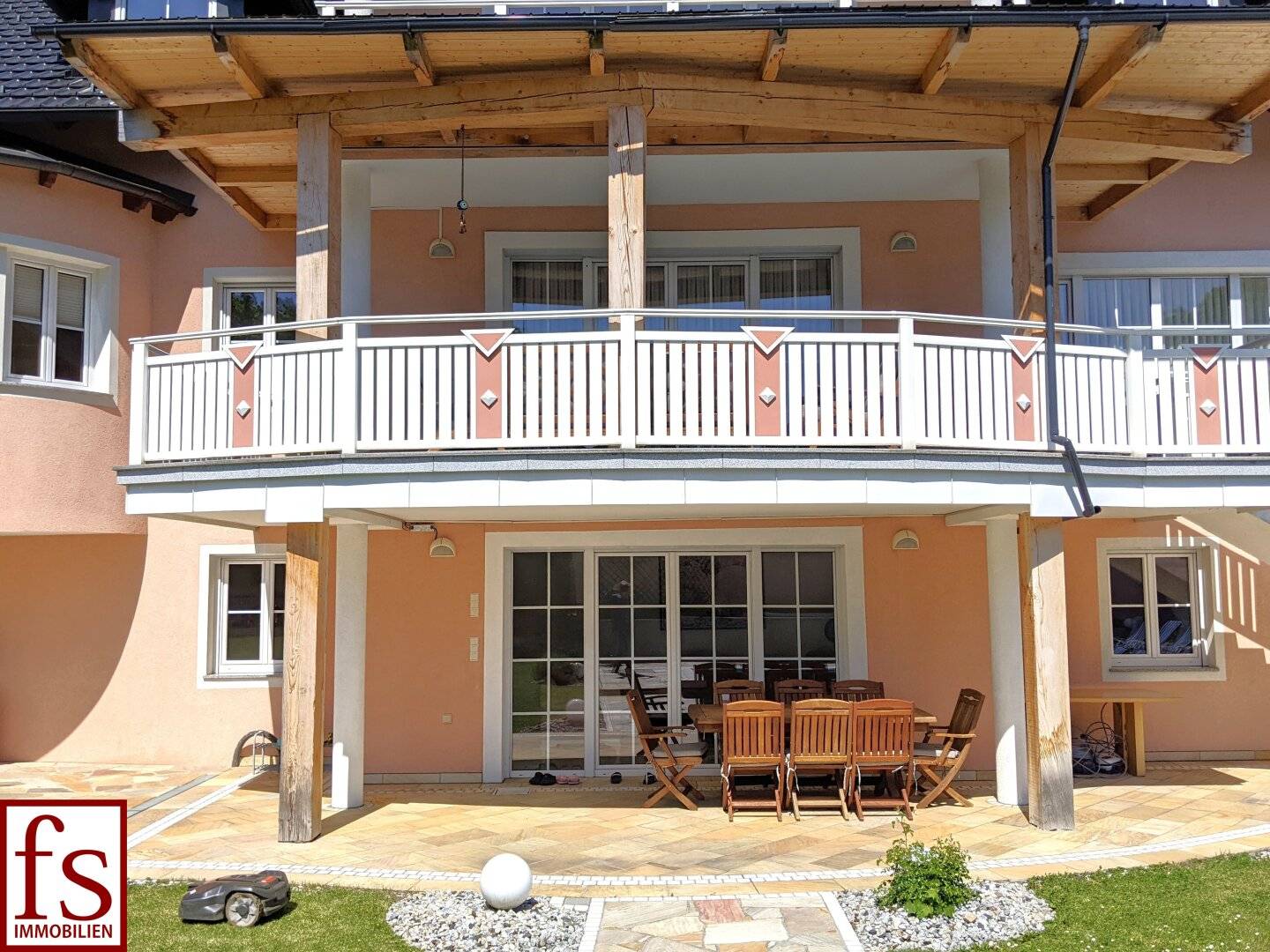 TRAUMHAUS mit schönem Garten und Pool