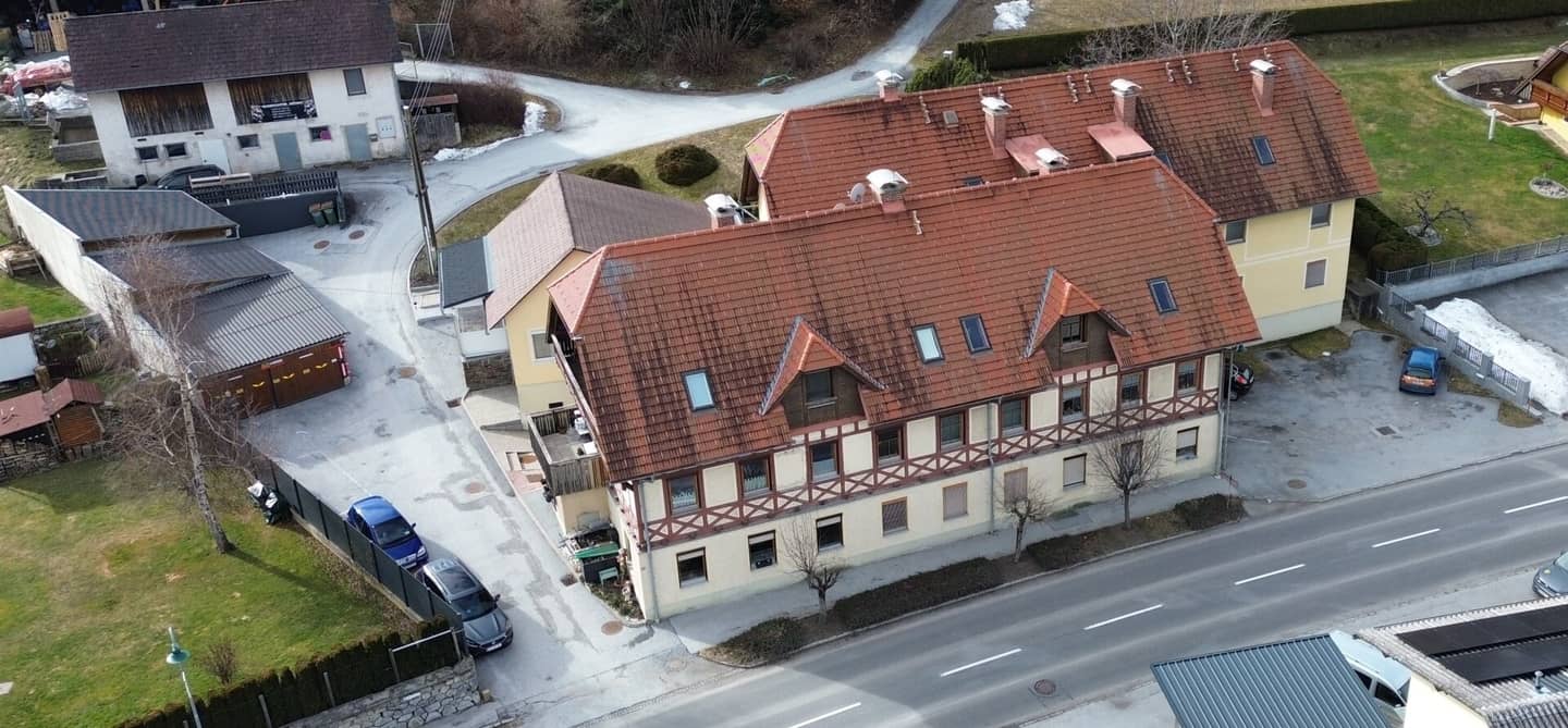 Gepflegtes Zinshaus mit 15 Wohneinheiten