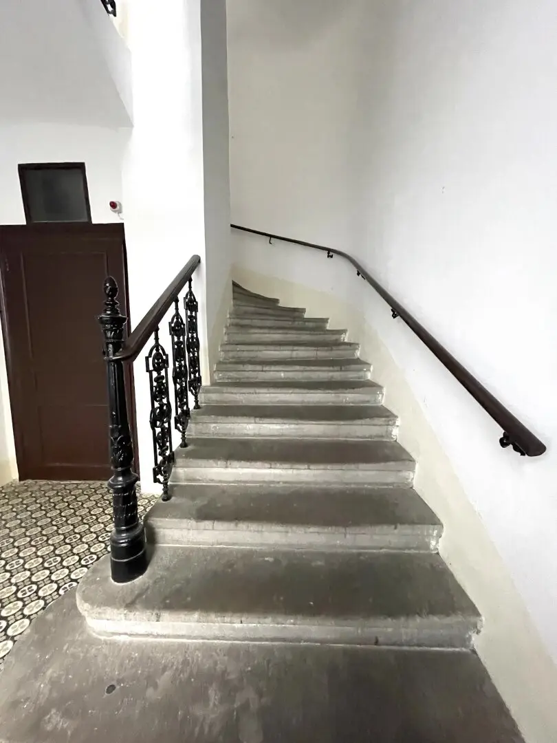 Bright historic apartment near Wallensteinplatz