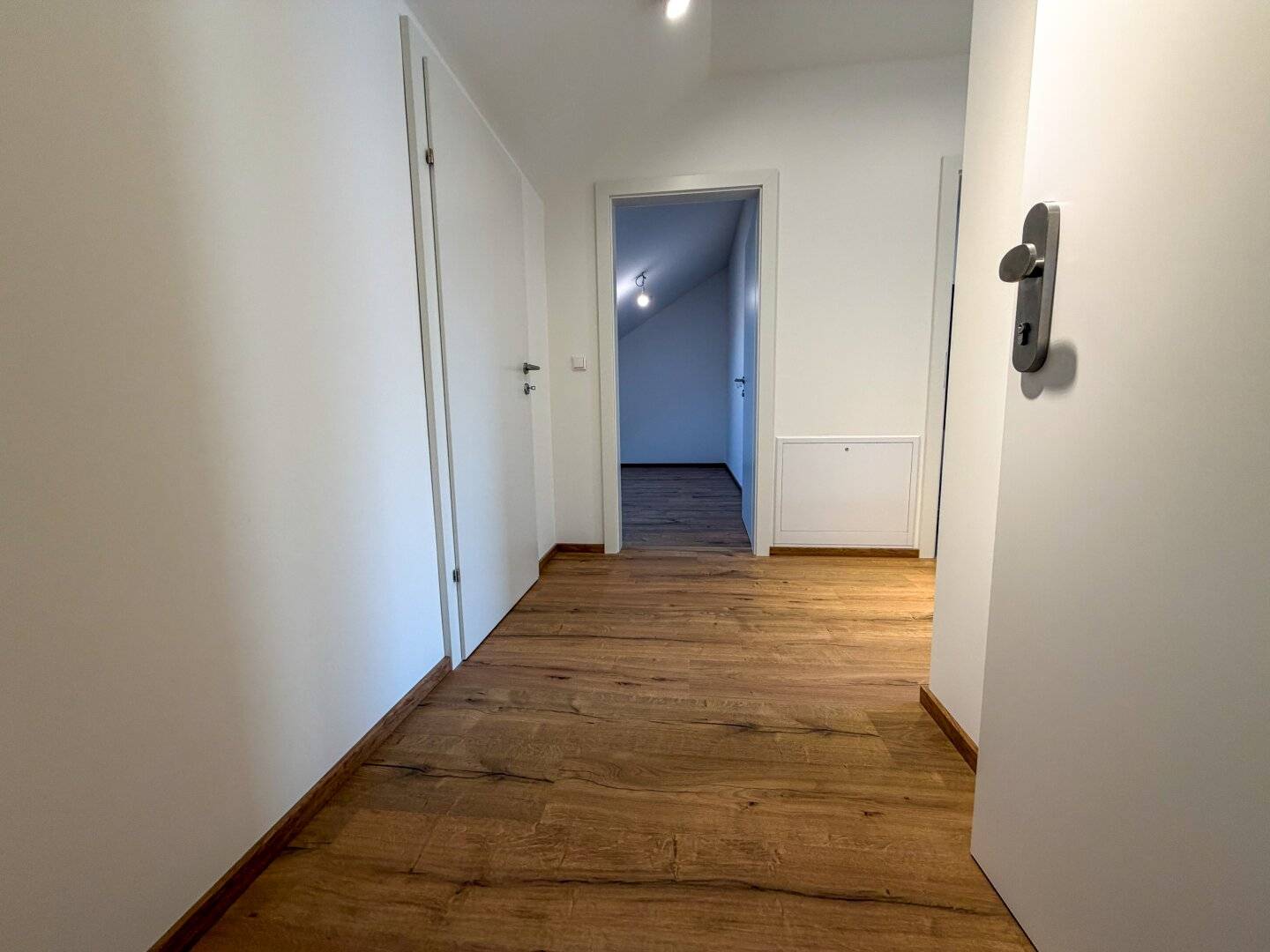 Moderne Wohnung mit Terrasse - inkl. Tiefgaragenplatz 🌿🚗