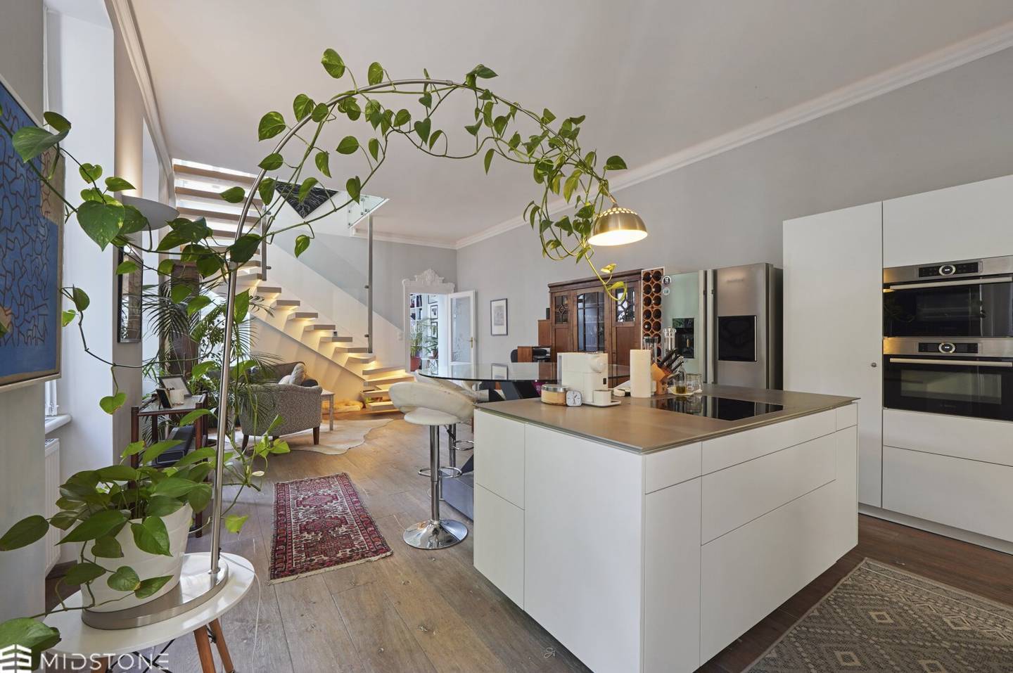 Großzügige 5-Zimmer-Maisonette mit Wintergarten, Terrasse, eigener Garage und vielseitigem Hobbyraum in Wien