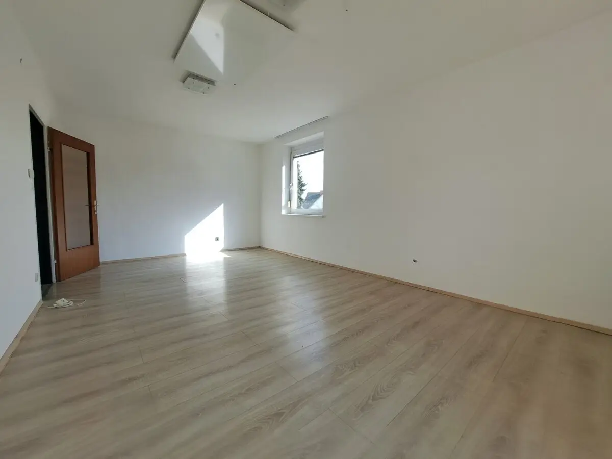 Charmante 3-Zi Wohnung mit Balkon und barrierefreiem Zugang