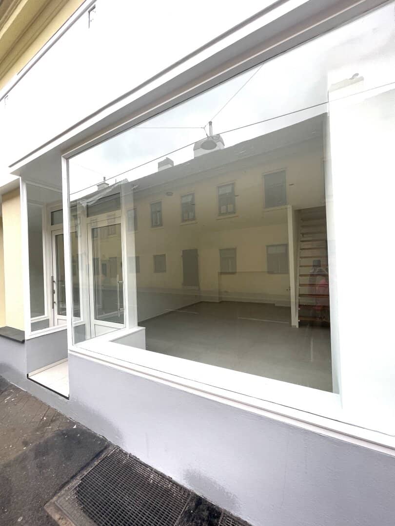 40.34 m² commercial premises, two floors, near Schloss Schönbrunn