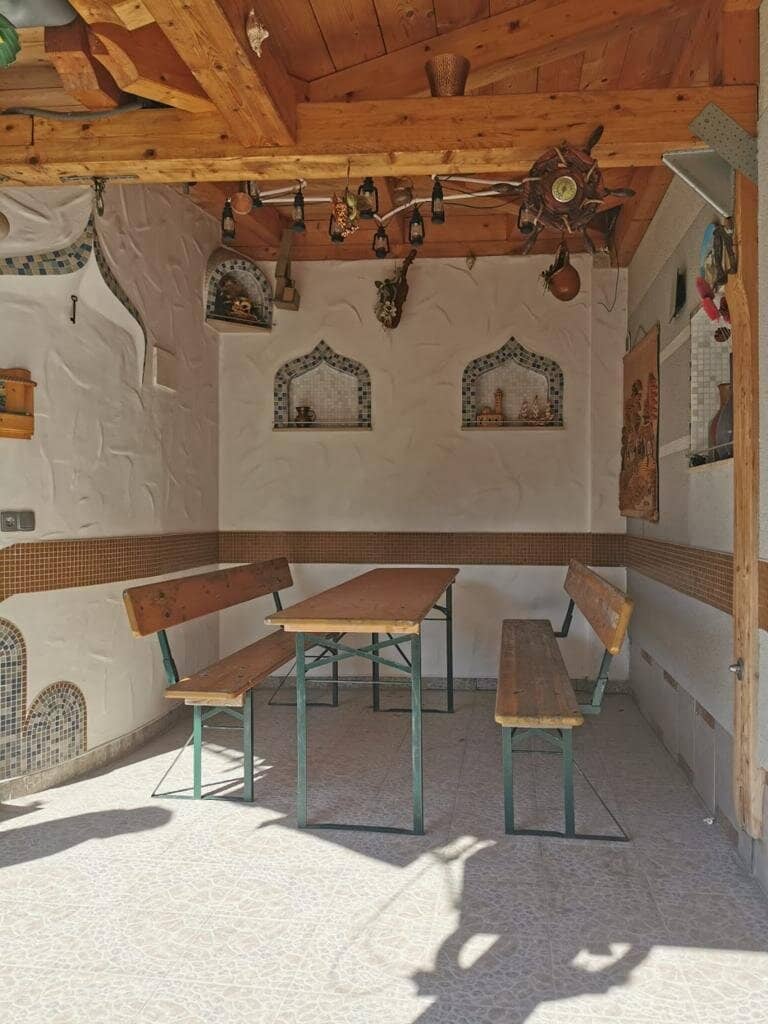 Mehrfamilienhaus mit drei Wohneinheiten in zentraler Lage