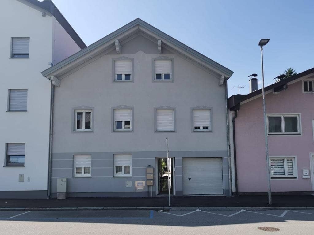 Mehrfamilienhaus mit drei Wohneinheiten in zentraler Lage