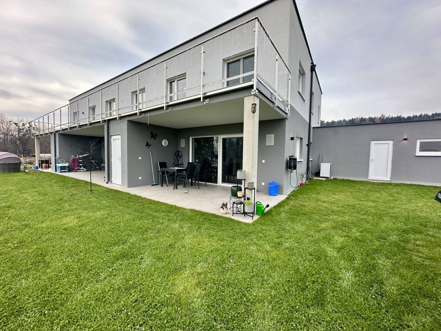 Modernes Wohnen - Neubau-Reihenhäuser in Saxen