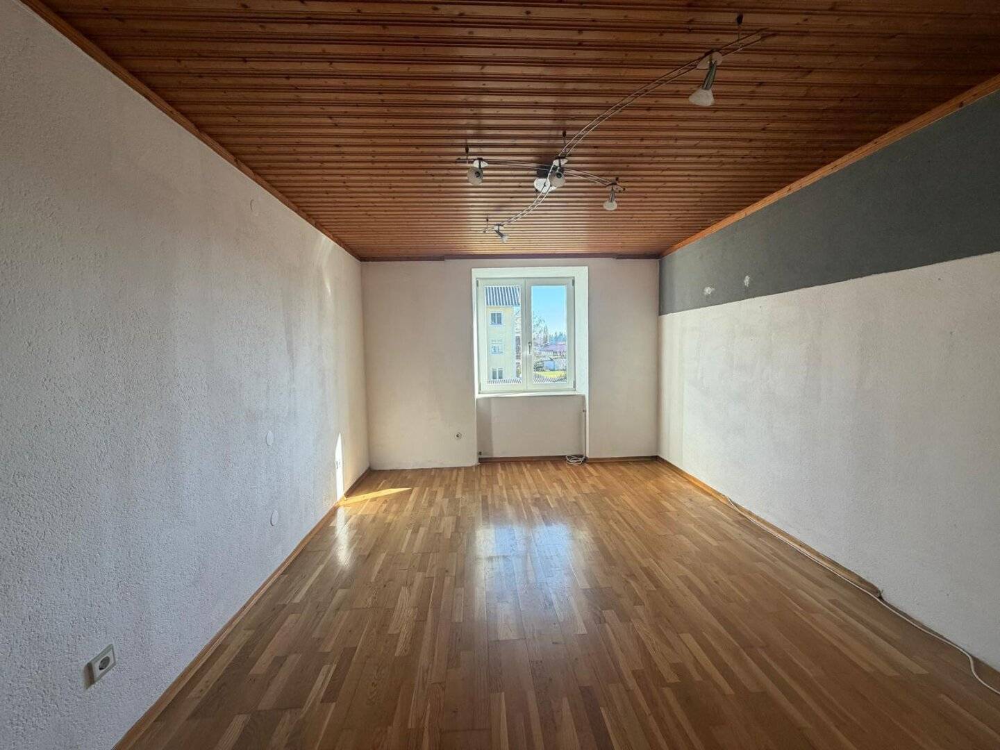 2-Zimmer-Wohnung mit Garten und Balkon in Mattighofen!