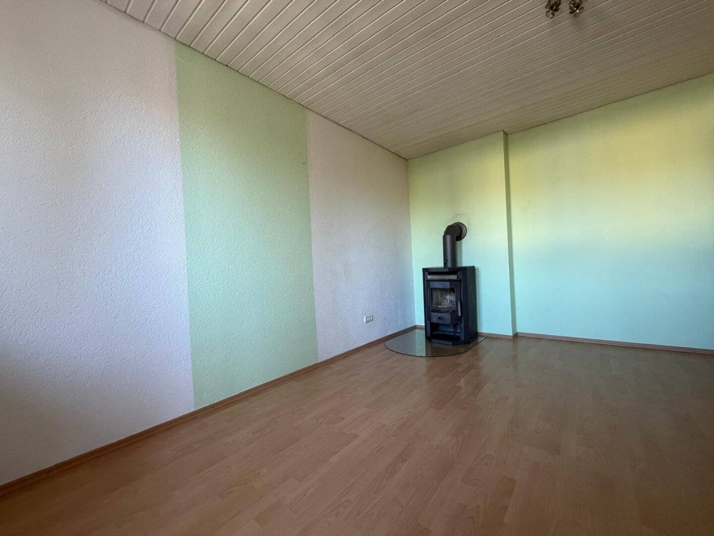 2-Zimmer-Wohnung mit Garten und Balkon in Mattighofen!