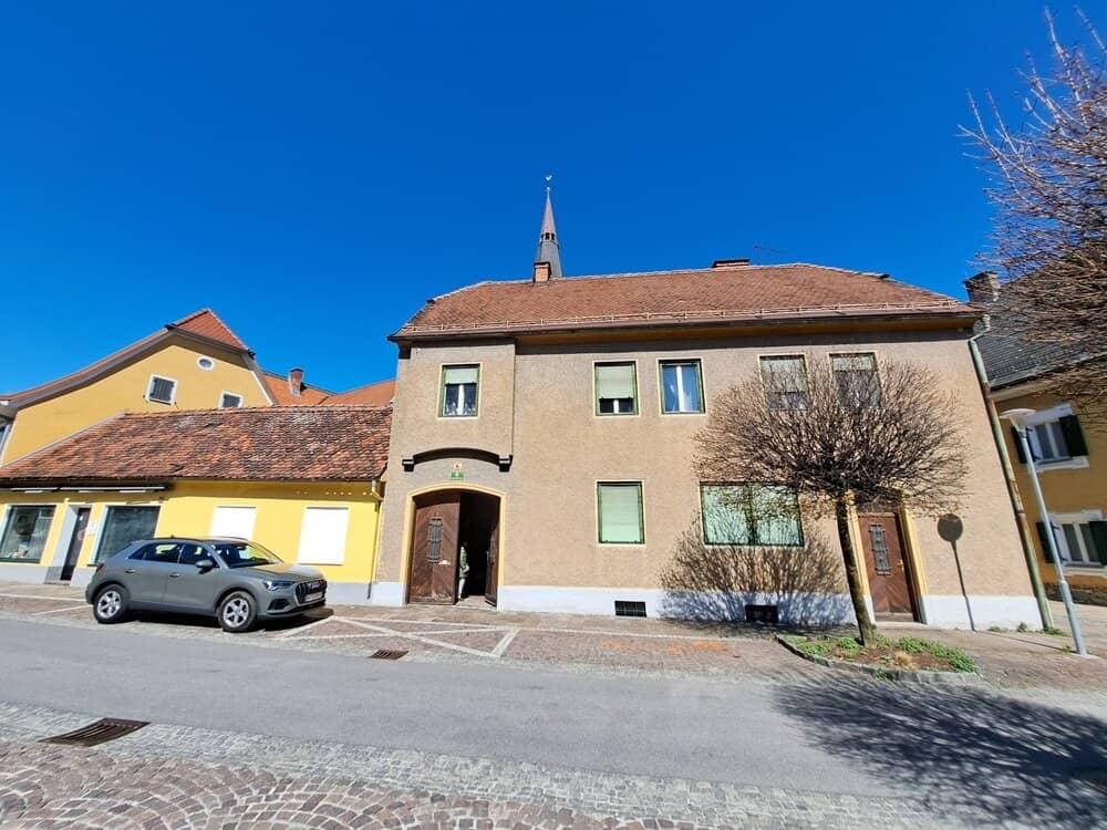 Geschäfts- und Wohnhaus im Herzen der Lipizzanerheimat