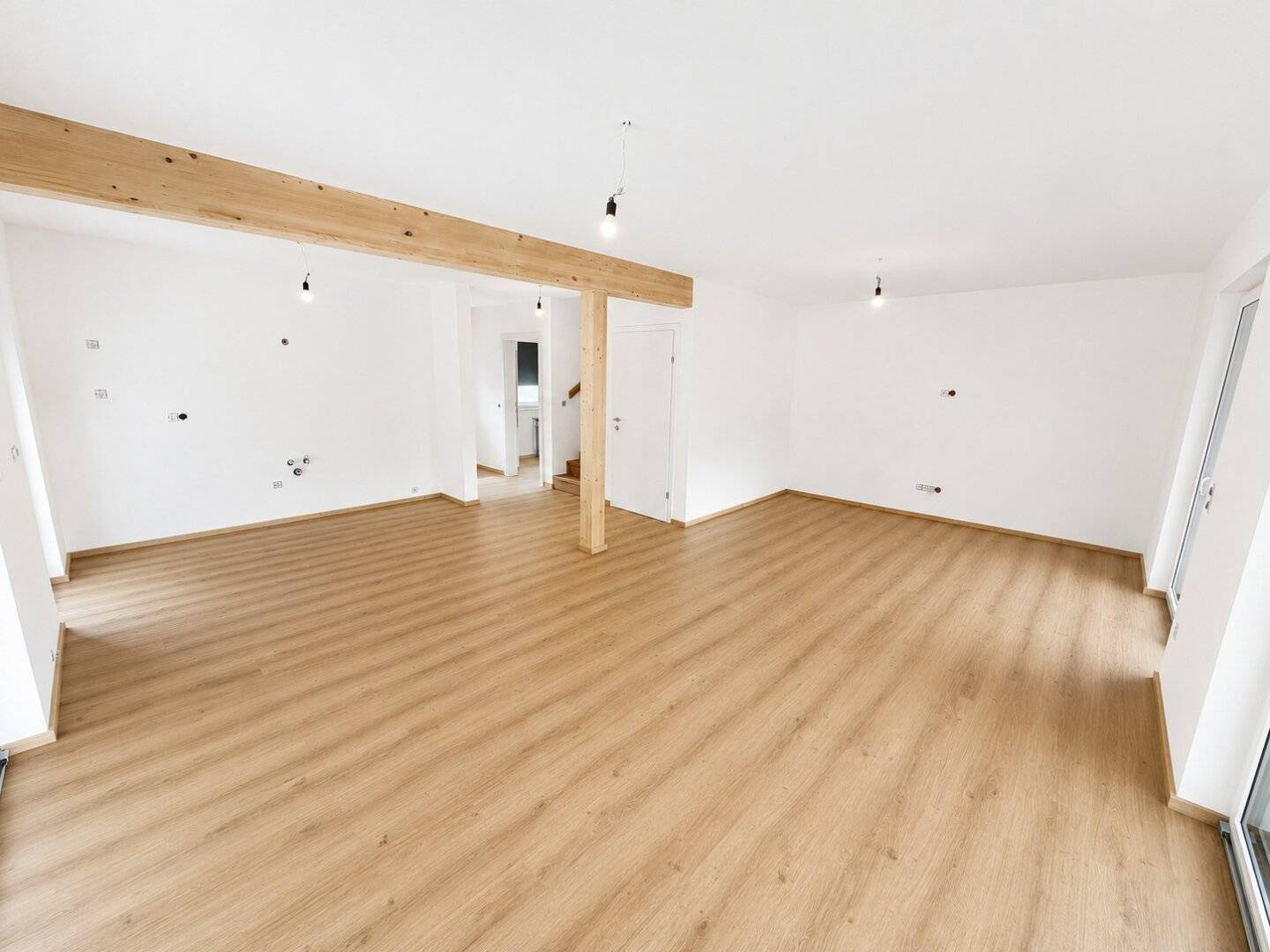 🏡 Modernes Fertighaus – Erstbezug mit Stil & Komfort