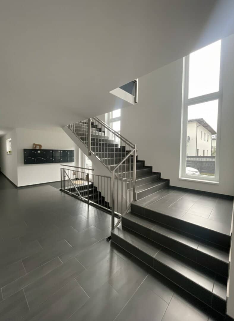 Neuwertige 2-Zimmer-Wohnung mit Balkon 🏙️🛋️